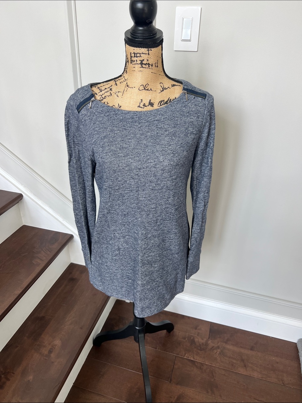 LOFT Heathered Blue Gray Boatneck Long-Sleeve Top Medium